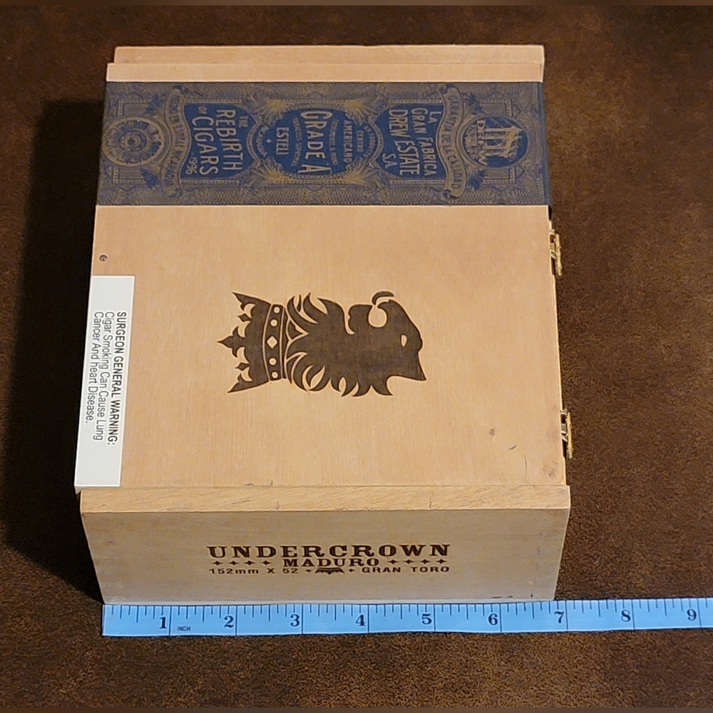 Empty Cigar Box - Picture 4 of 8